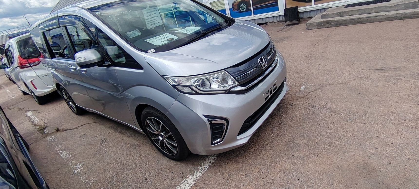 Honda Stepwgn, 2015
