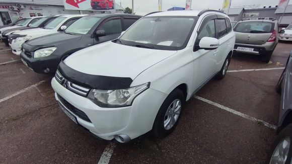 Mitsubishi Outlander, 2012
