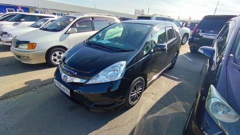 Honda Fit Shuttle, 2011