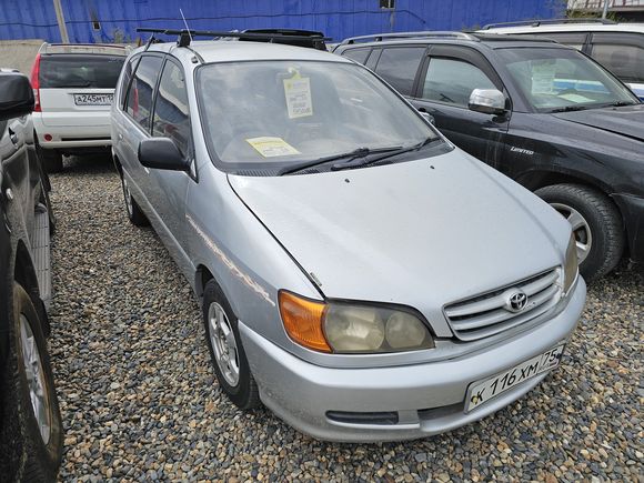 Toyota Ipsum, 1999