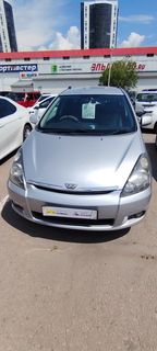 Toyota Wish, 2004