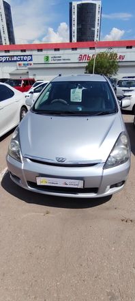 Toyota Wish, 2004