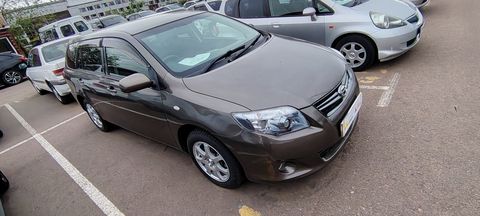 Toyota Corolla Fielder, 2012