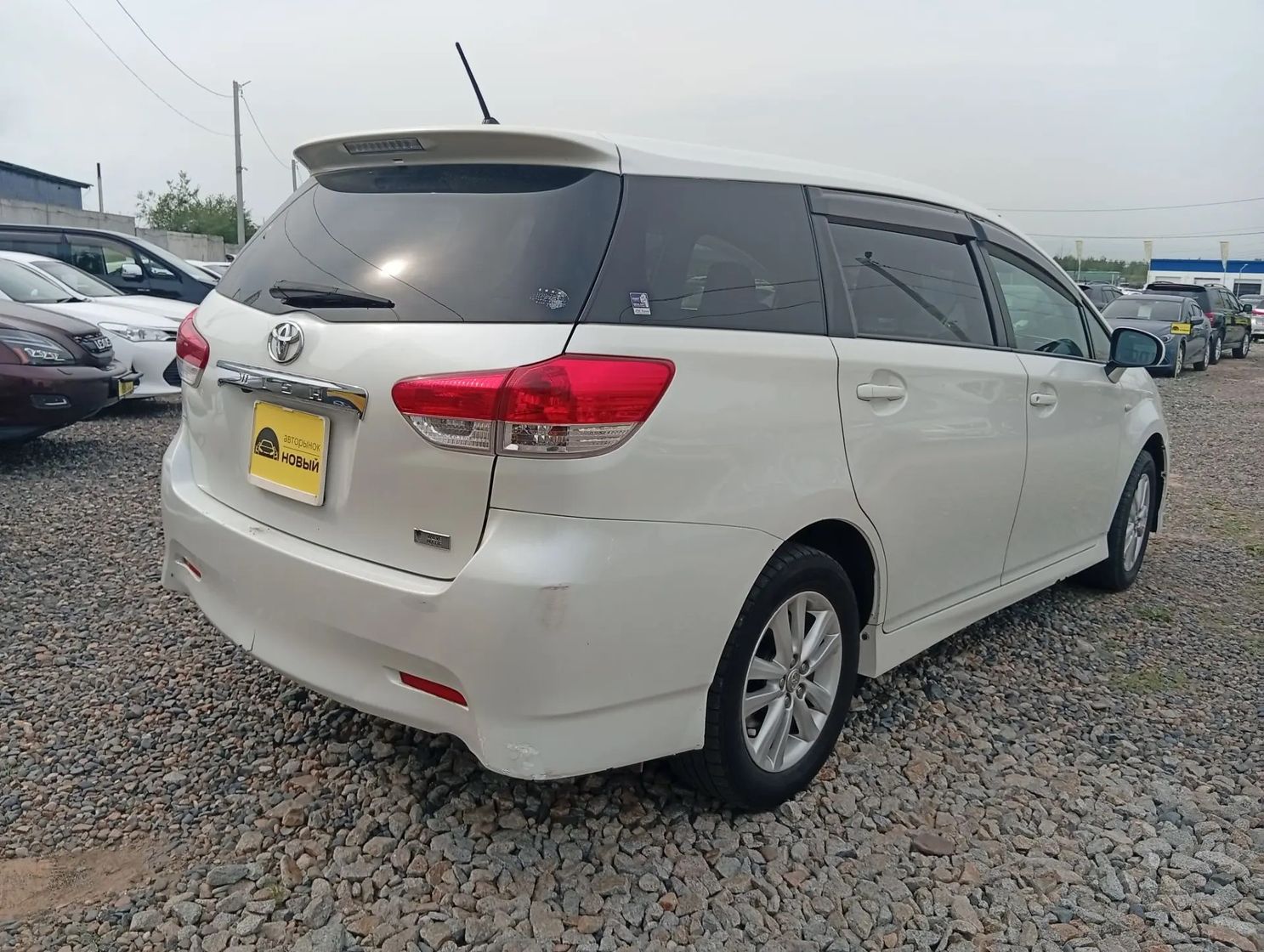 Toyota Wish, 2010
