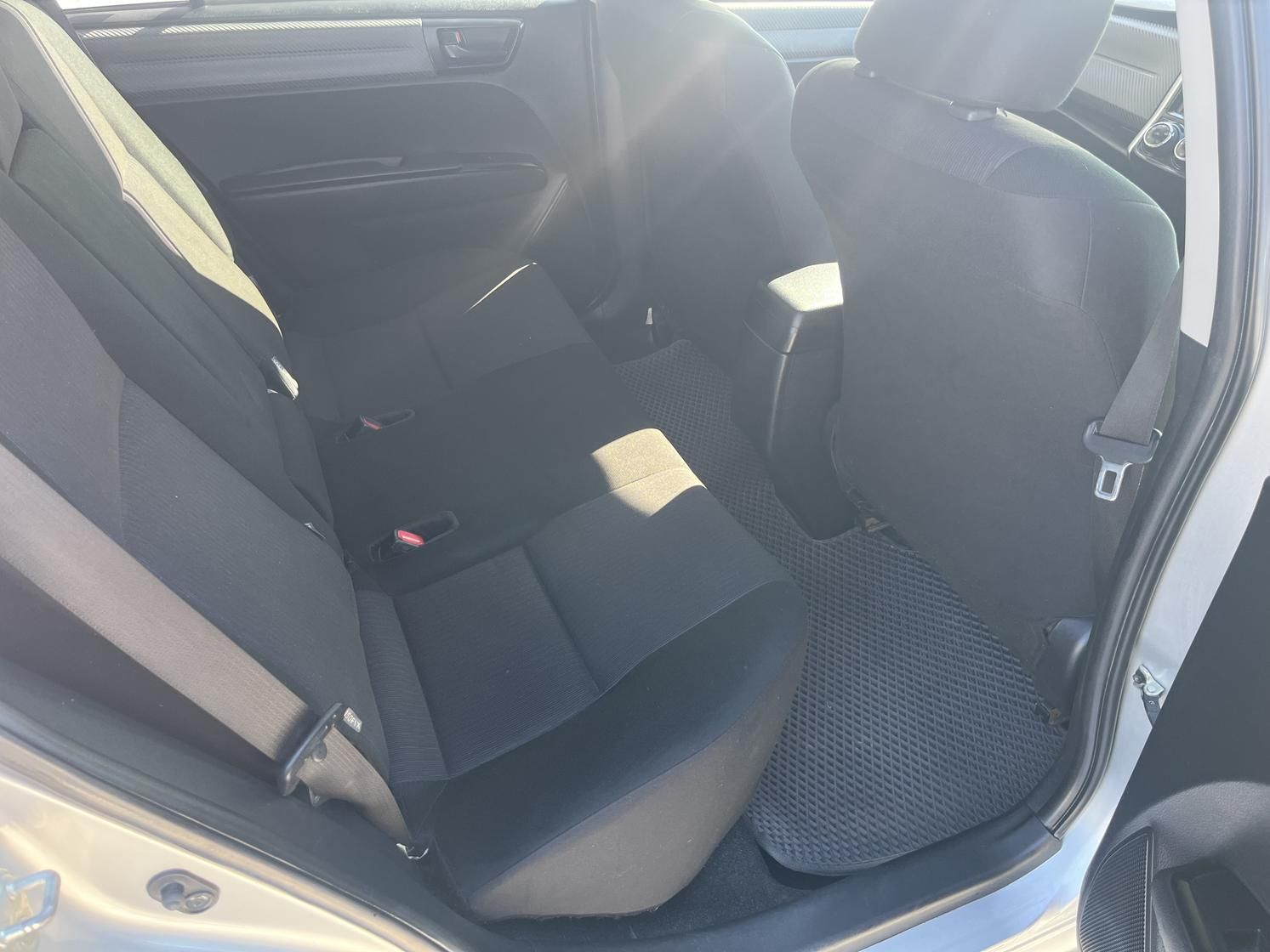 Toyota Corolla Fielder, 2013
