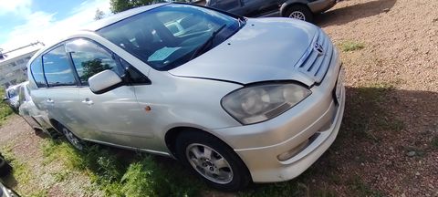 Toyota Ipsum, 2002