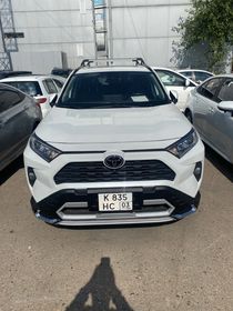 Toyota RAV4, 2021