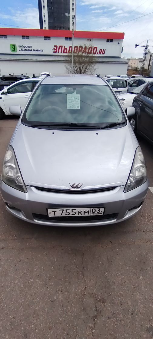 Toyota Wish, 2004