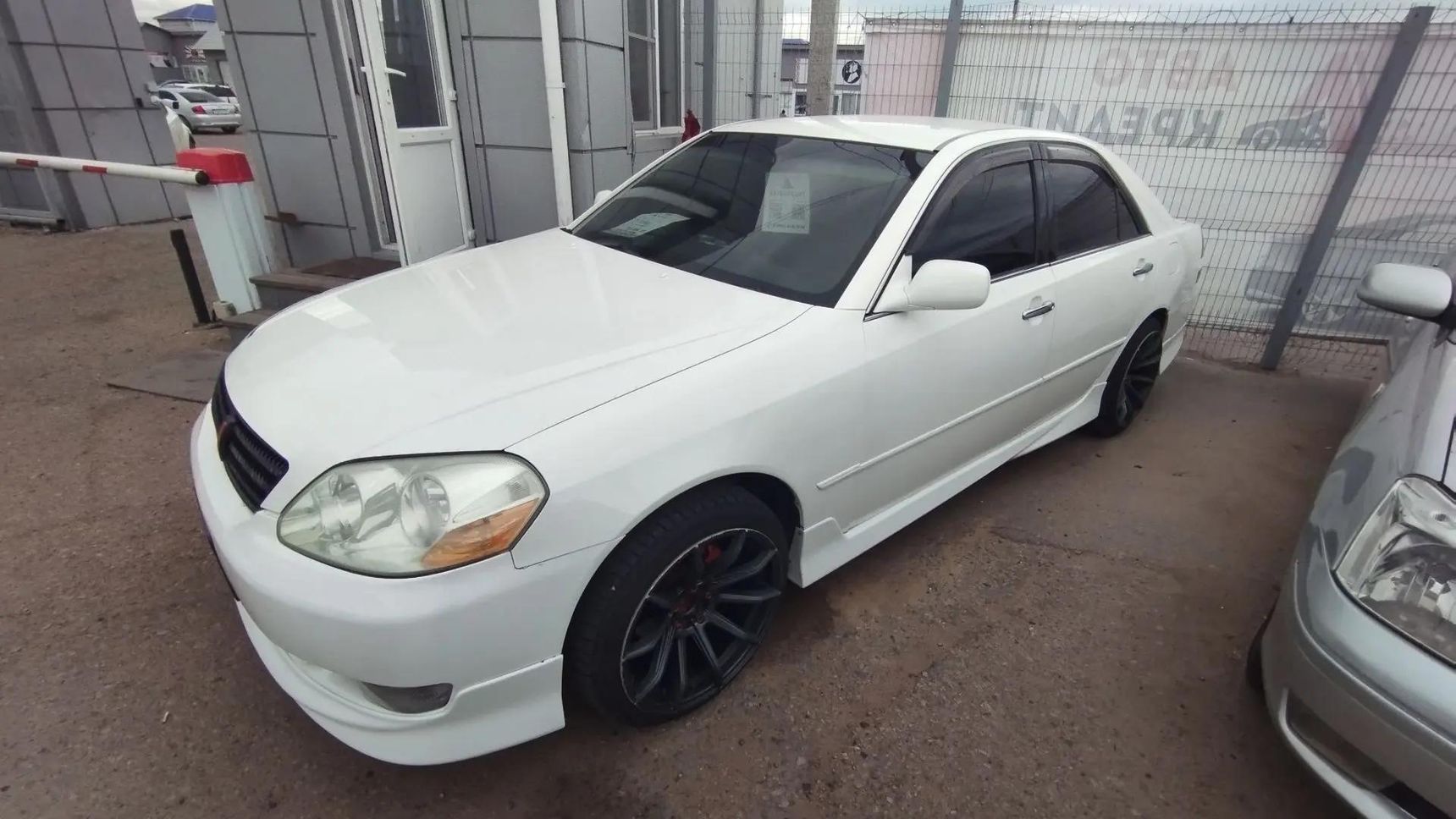 Toyota Mark II, 2001