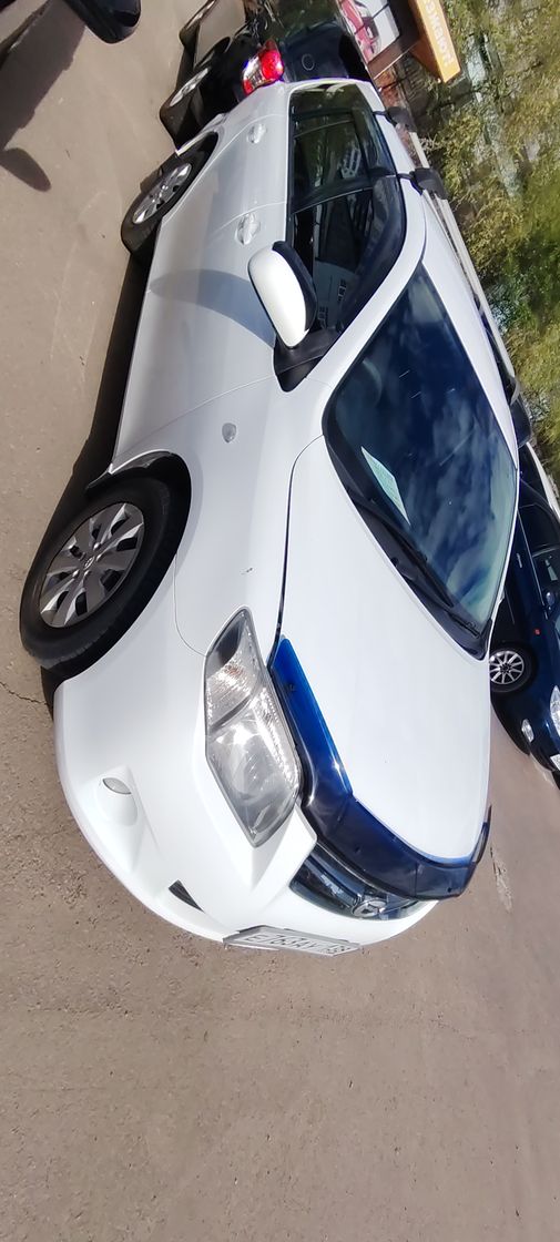 Toyota Corolla Fielder, 2011