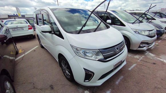 Honda Stepwgn, 2015