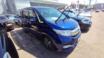 Honda Stepwgn, 2015