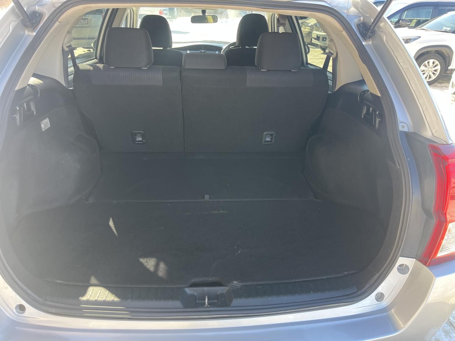 Toyota Corolla Fielder, 2013