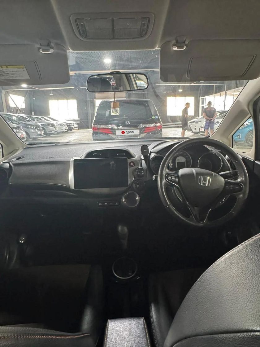 Honda Fit Shuttle, 2012