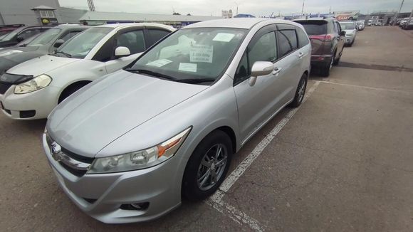 Honda Stream, 2011