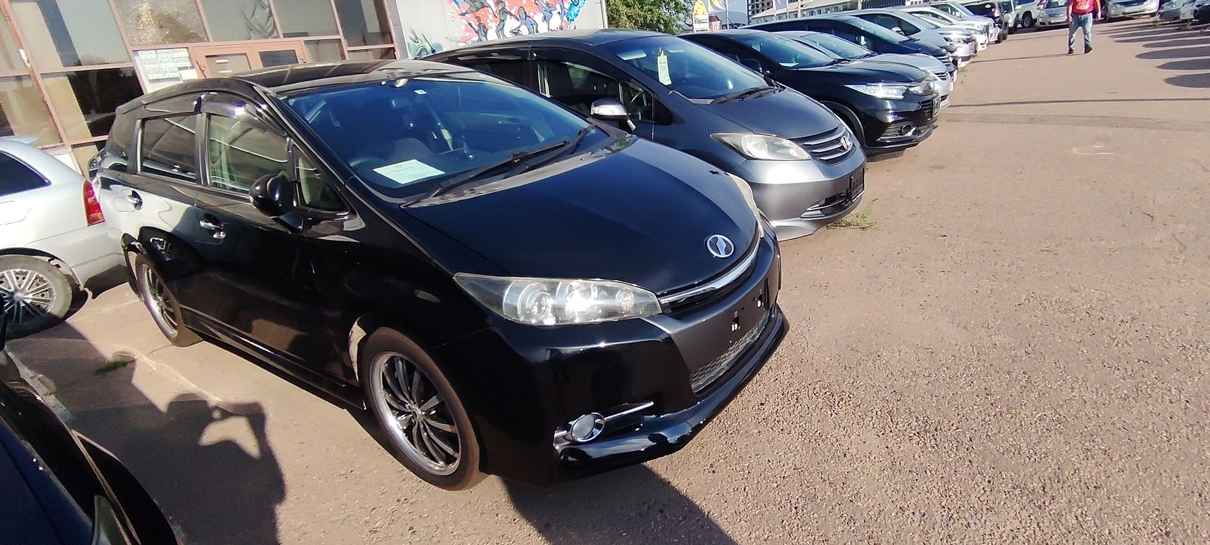 Toyota Wish, 2013