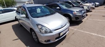 Toyota Wish, 2004