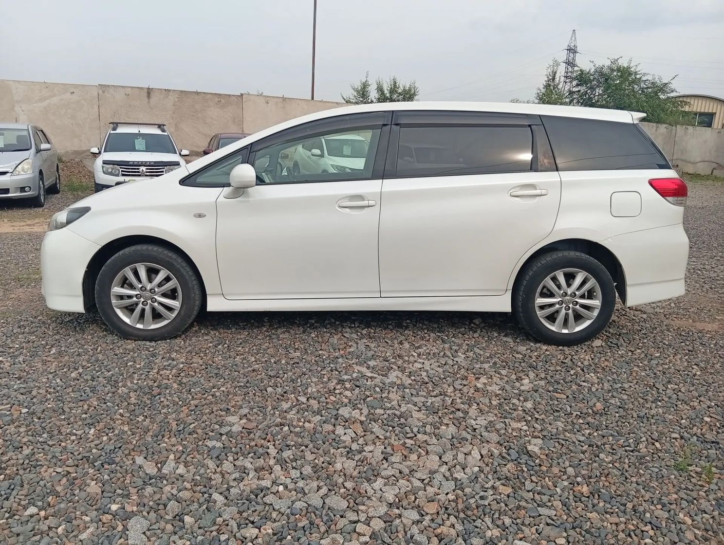 Toyota Wish, 2010