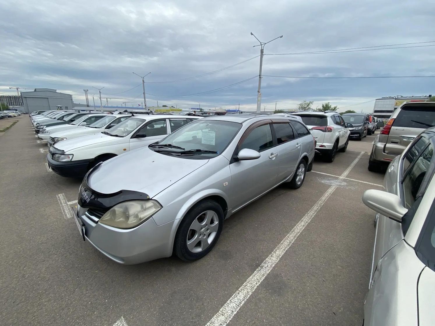 Nissan Primera, 2001