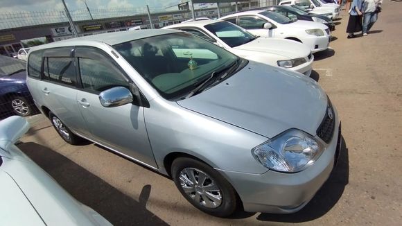 Toyota Corolla Fielder, 2001