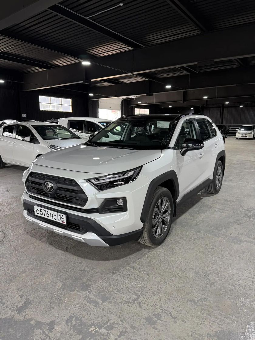 Toyota RAV4, 2025