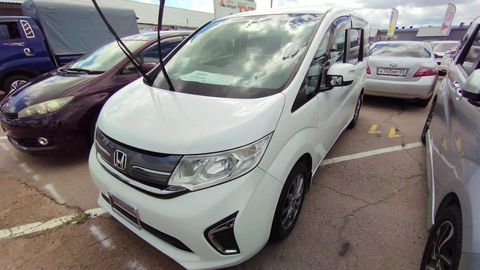 Honda Stepwgn, 2015