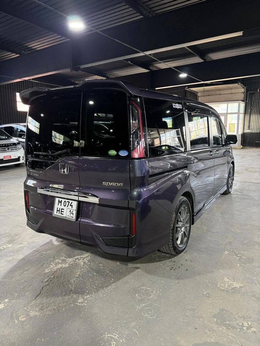 Honda Stepwgn, 2016