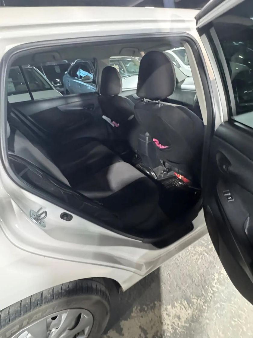 Toyota Corolla Fielder, 2011