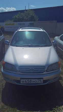 Toyota Ipsum, 1995