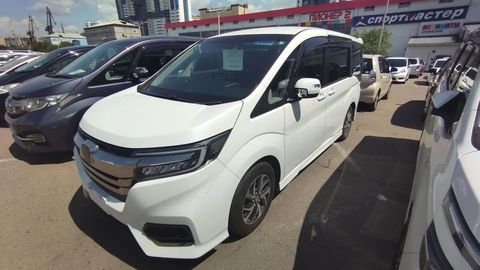 Honda Stepwgn, 2017