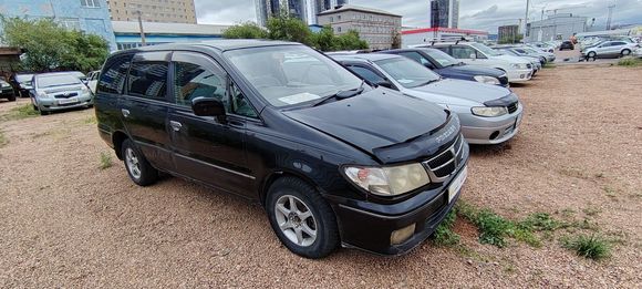 Nissan Presage, 2000