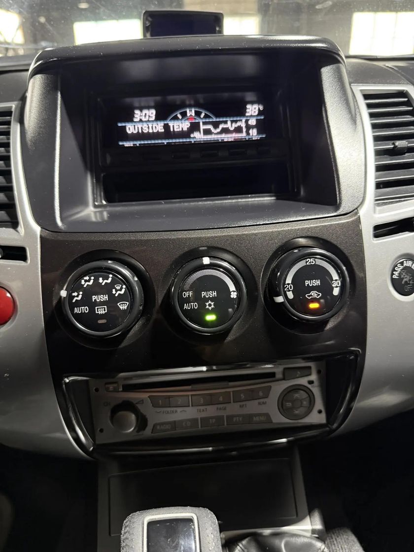 Mitsubishi Pajero Sport, 2012