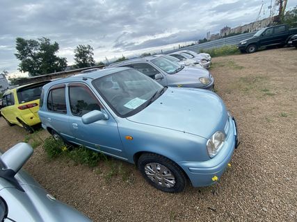 Nissan March, 2000