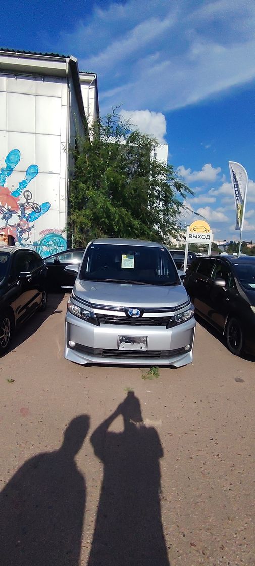 Toyota Voxy, 2016