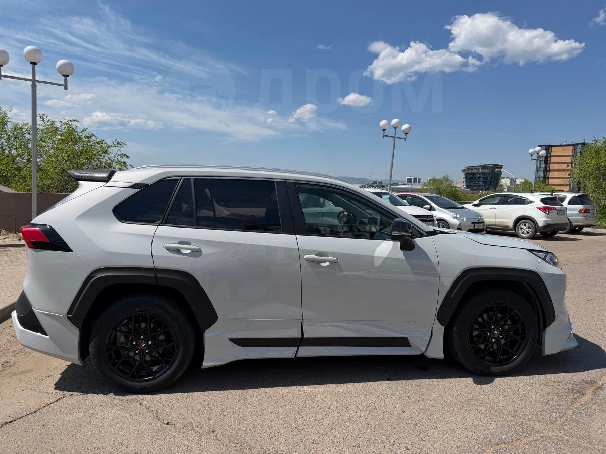 Toyota RAV4, 2020