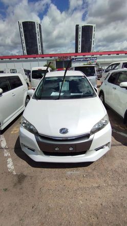 Toyota Wish, 2013
