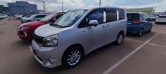 Toyota Voxy, 2007