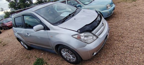 Toyota Ist, 2004