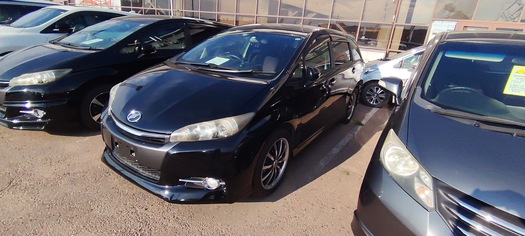 Toyota Wish, 2013