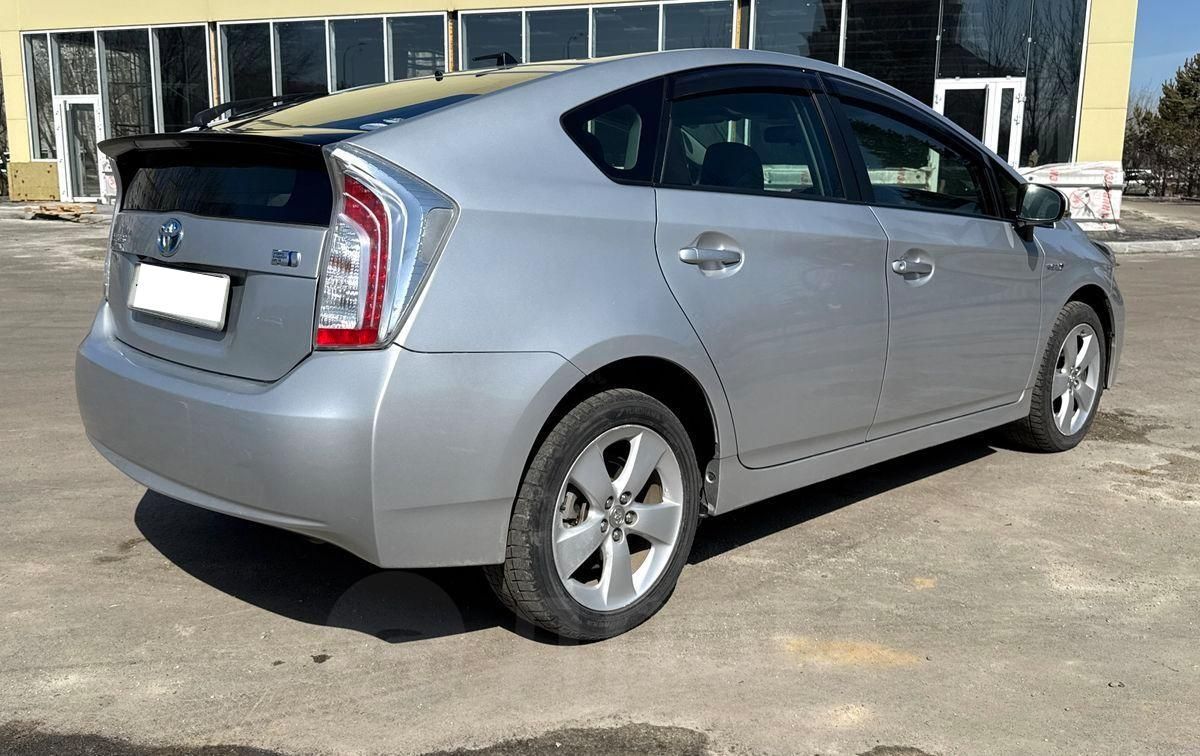 Toyota Prius, 2015