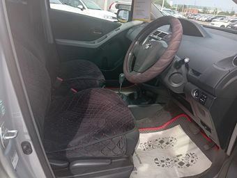 Toyota Vitz, 2010
