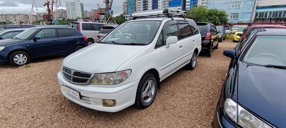 Nissan Presage, 2000
