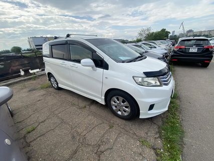Honda Freed Spike, 2010
