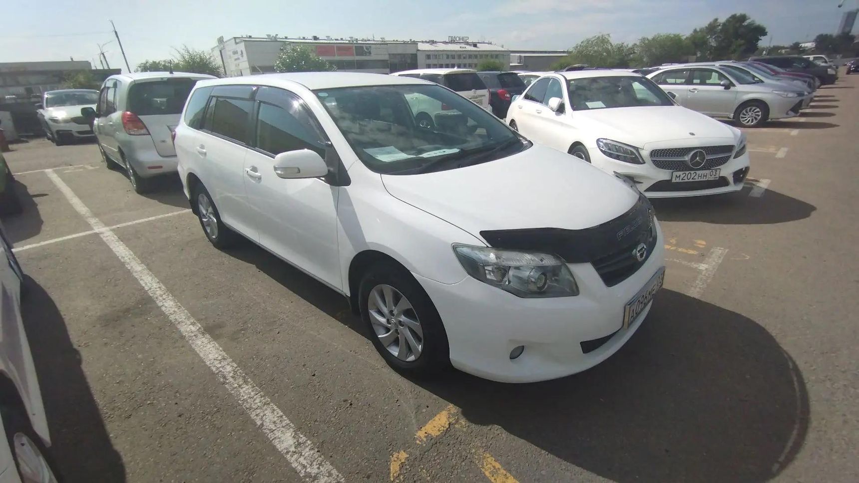 Toyota Corolla Fielder, 2011