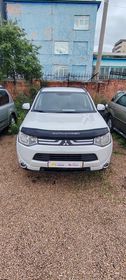 Mitsubishi Outlander, 2012