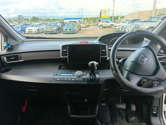 Honda Freed Spike, 2013