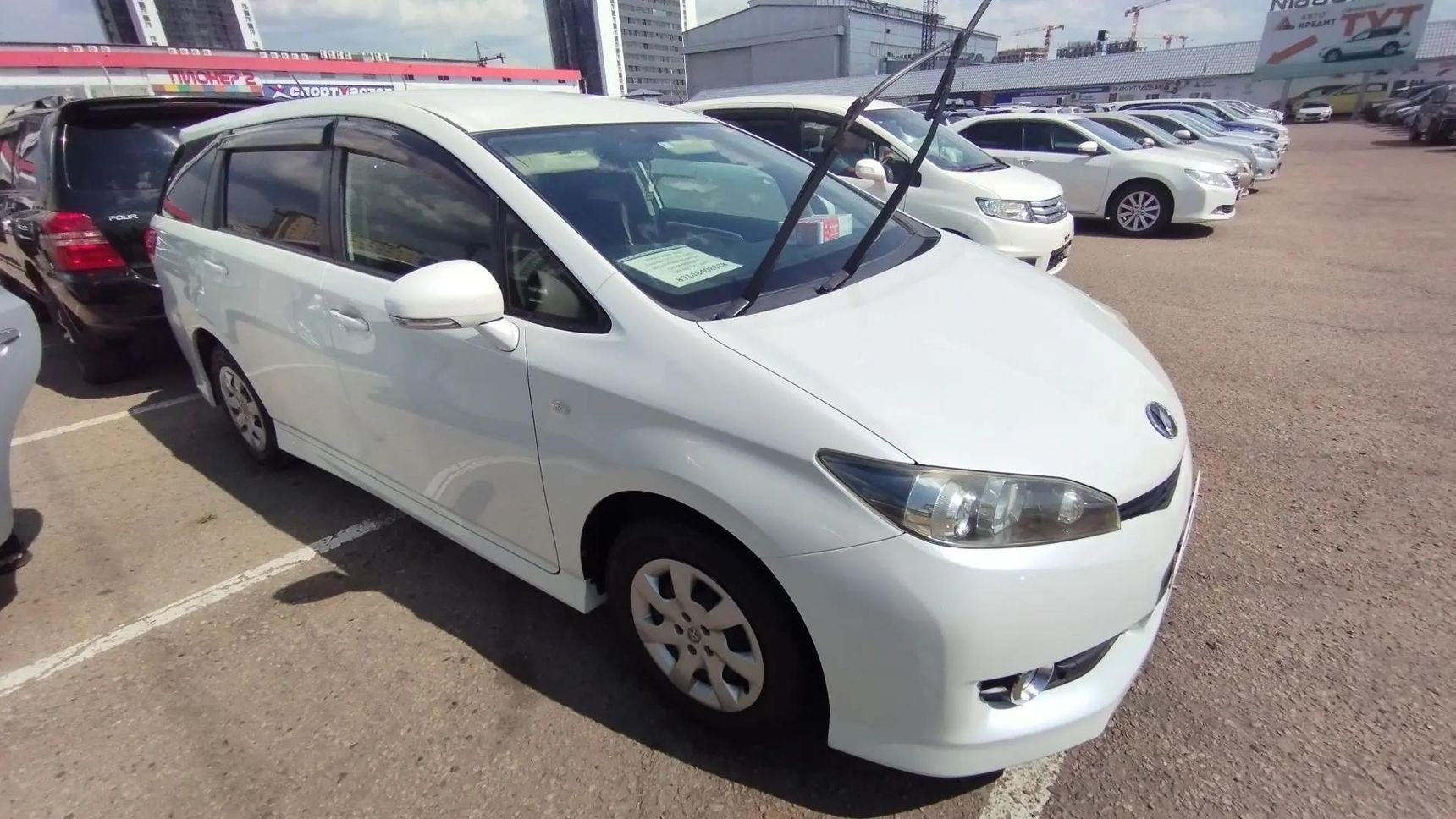 Toyota Wish, 2012