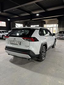 Toyota RAV4, 2025