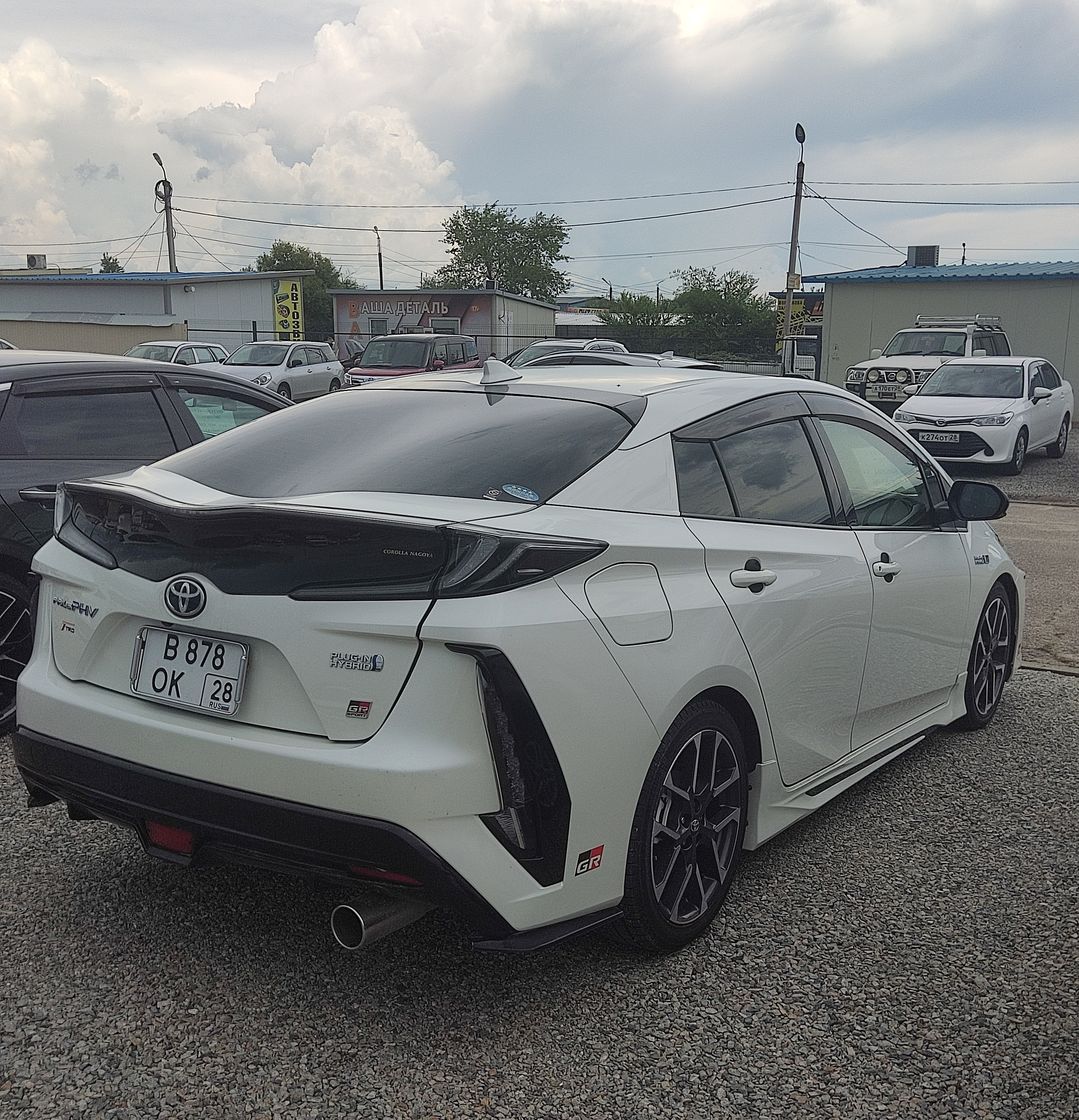Toyota Prius PHV, 2019