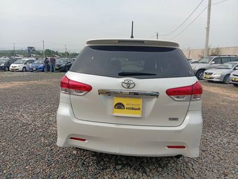 Toyota Wish, 2010